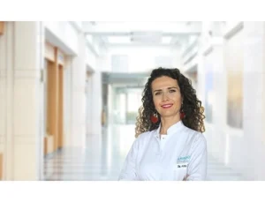 Ağız kokusuna yol açan 6 neden